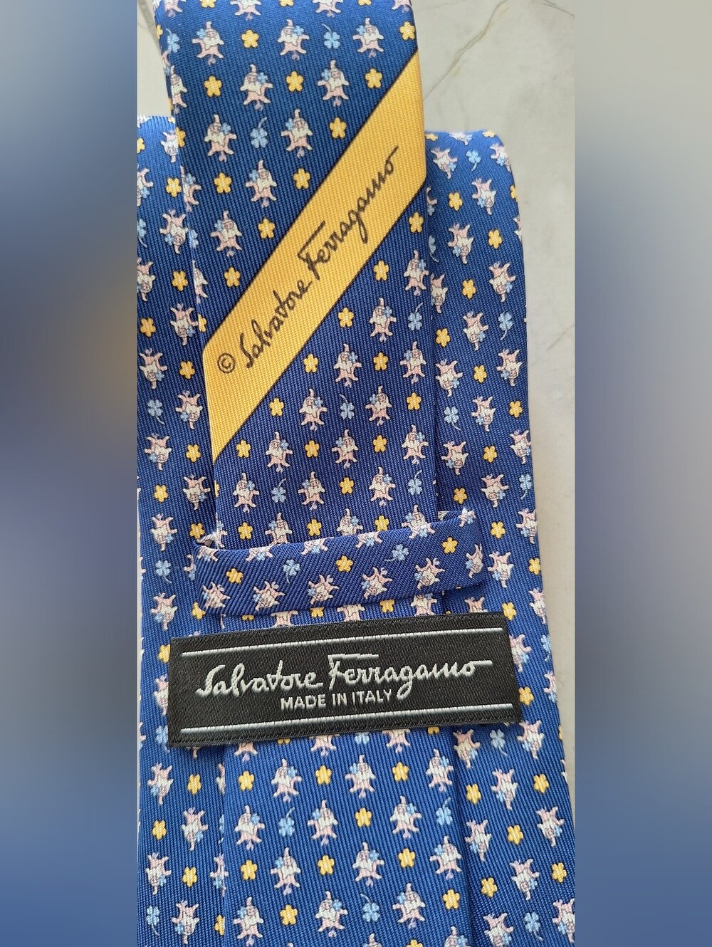 Blue Salvatore Ferragamo 100% silk tie Made In Italy 60 Inches